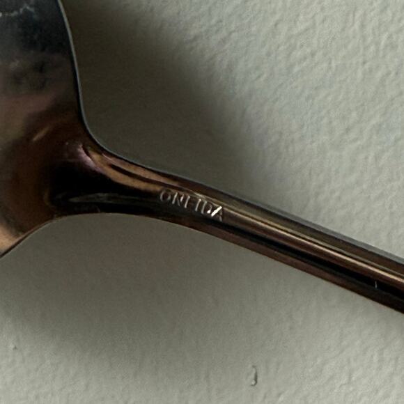 Oneida BANCROFT Oval Serving Spoons Set of 2 Stainless Flatware GLOSSY Outlined - Picture 3 of 4